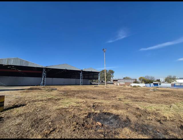 6,000M² INDUSTRIAL YARD TO LET IN WADEVILLE