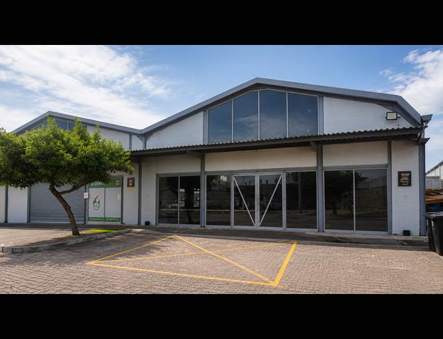349M² RETAIL TO LET IN RETREAT
