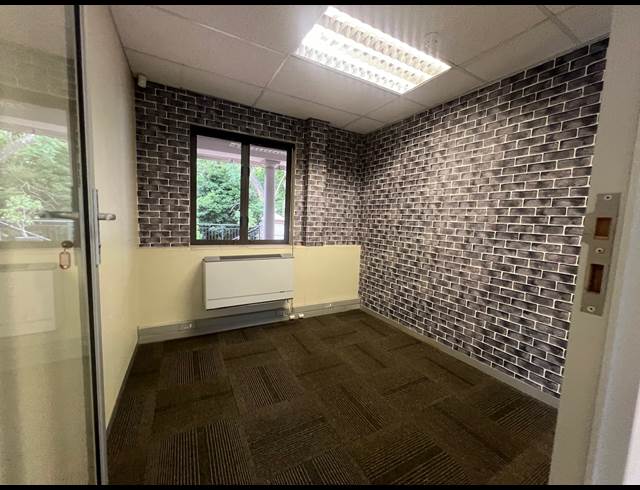 2,355M² BUILDING TO LET IN HYDE PARK