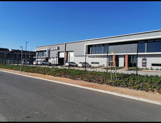 428M² WAREHOUSE TO LET IN STONEWOOD SECURITY ESTATE