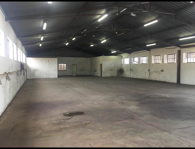 1,036M² WAREHOUSE RENTED IN SILVERTONDALE