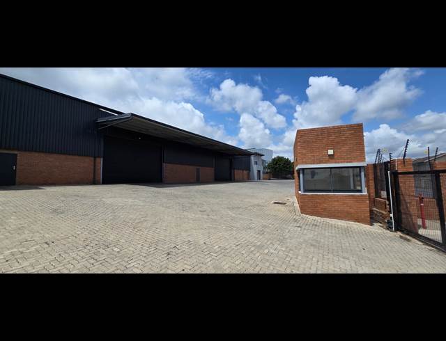 1,485M² WAREHOUSE TO LET IN LASER PARK