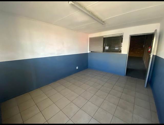 187M² WAREHOUSE TO LET IN WADEVILLE
