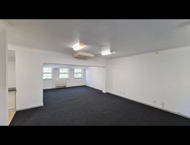 105M² OFFICE TO LET IN PINELANDS