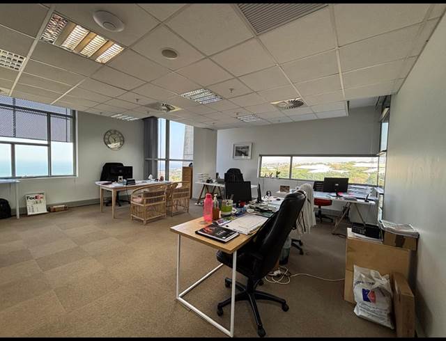 264M² OFFICE TO LET IN UMHLANGA RIDGE