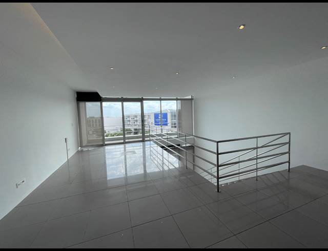 840M² BUILDING TO LET IN LAGOON BEACH