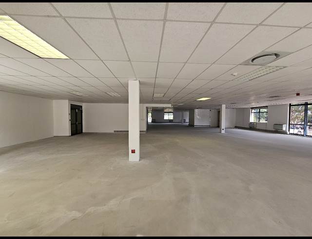1,014M² OFFICE TO LET IN PLATTEKLOOF
