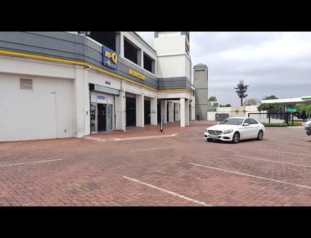 800M² OFFICE TO LET IN BRYANSTON