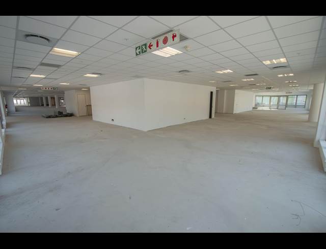 1,979M² OFFICE TO LET IN SANDTON CENTRAL
