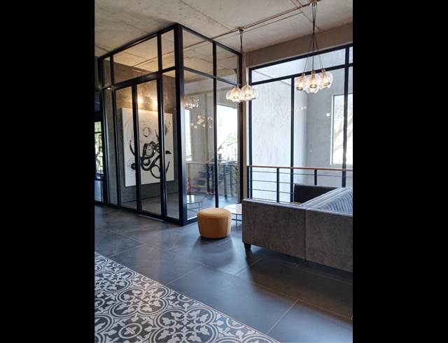 6M² BUSINESS CENTRE TO LET IN NOORDWYK