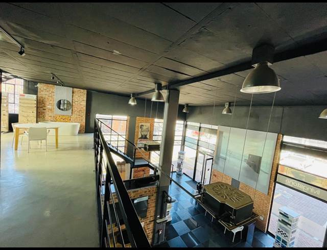 320M² RETAIL TO LET IN FOURWAYS