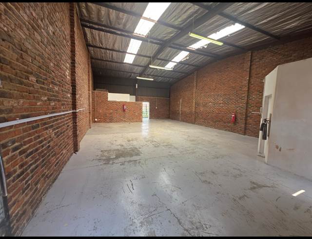 150M² WAREHOUSE TO LET IN ALRODE SOUTH