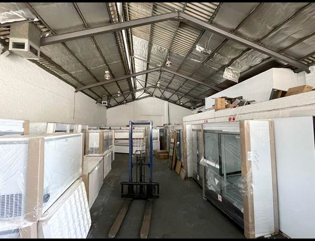 575M² WAREHOUSE TO LET IN PAROW INDUSTRIAL