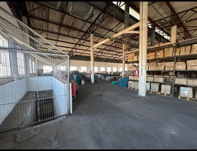 1,116M² WAREHOUSE TO LET IN ROBERTVILLE