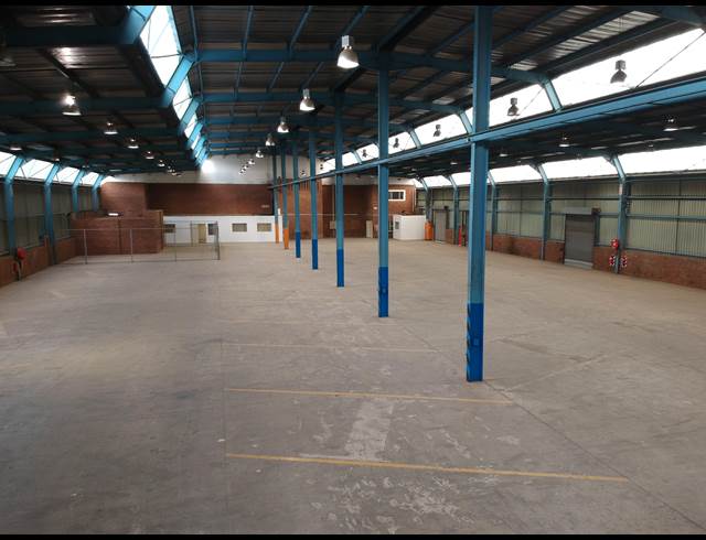 3,006M² WAREHOUSE TO LET IN SUNNYROCK