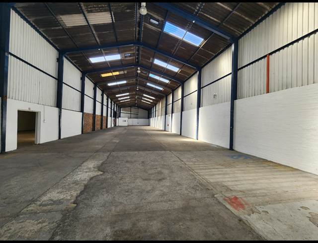 2,770M² WAREHOUSE TO LET IN EPPING INDUSTRIAL
