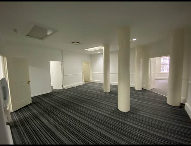 196M² OFFICE TO LET IN CAPE TOWN CITY CENTRE