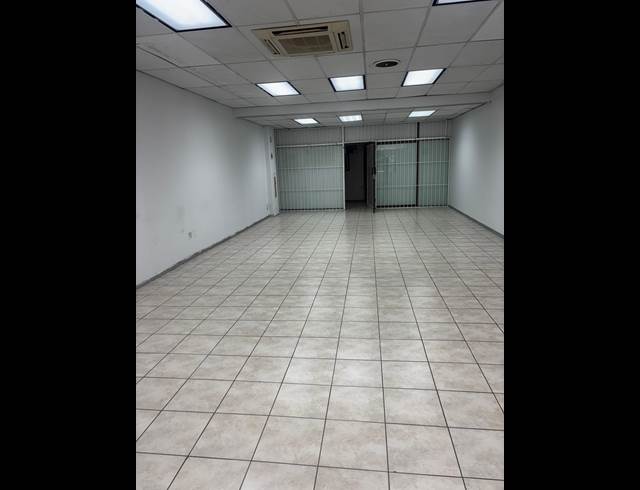 60M² RETAIL TO LET IN CORLETT GARDENS