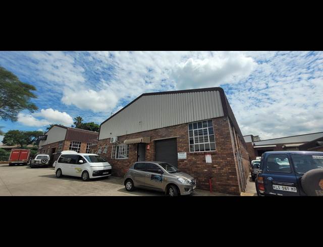 430M² WAREHOUSE TO LET IN VINTONIA