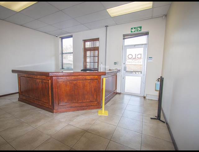 1,569M² OFFICE TO LET IN RANDJESPARK