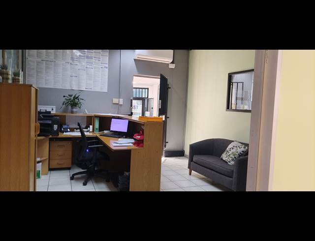 75M² BUSINESS CENTRE TO LET IN NELSPRUIT CENTRAL
