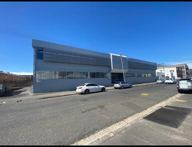 4,303M² WAREHOUSE RENTED IN MAITLAND
