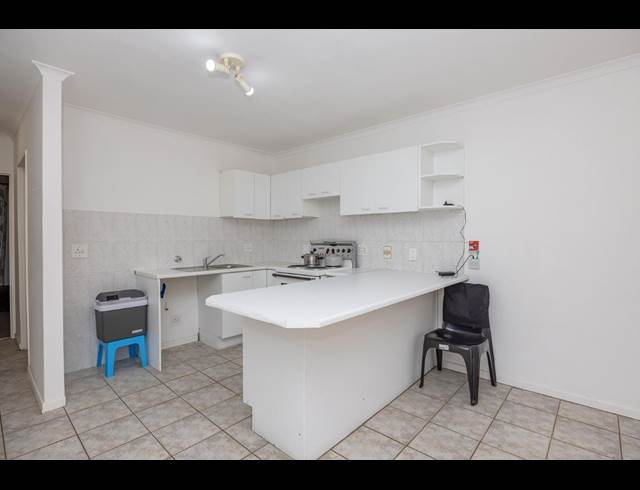 1 bed property to rent in RONDEBOSCH