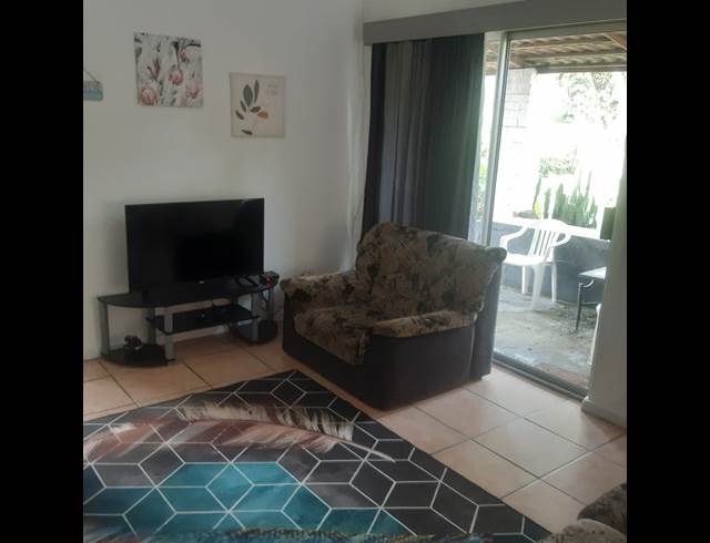 2 bed property to rent in LADYSMITH