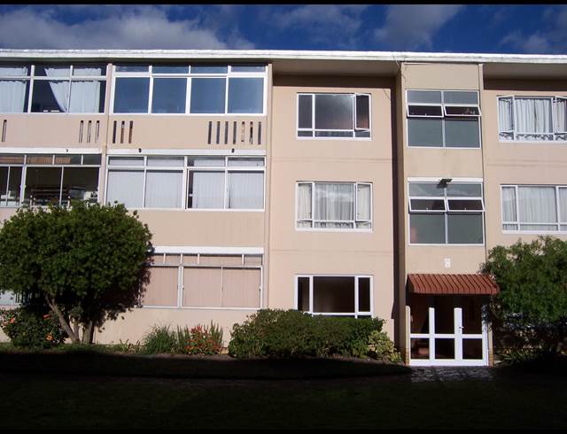 2 bed property to rent in CLAREMONT