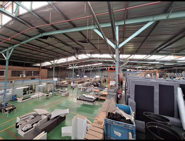 10,313M² WAREHOUSE TO LET IN INDUSTRIA