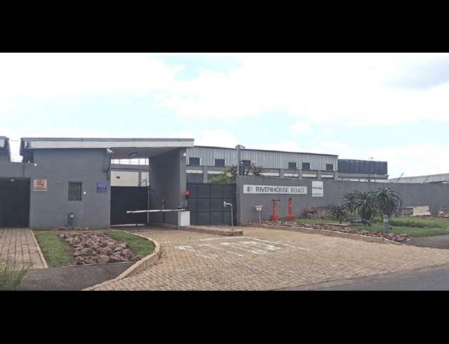 5,255M² WAREHOUSE TO LET IN RIVERHORSE VALLEY