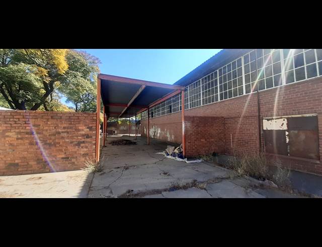 1,300M² WAREHOUSE TO LET IN PRETORIA WEST