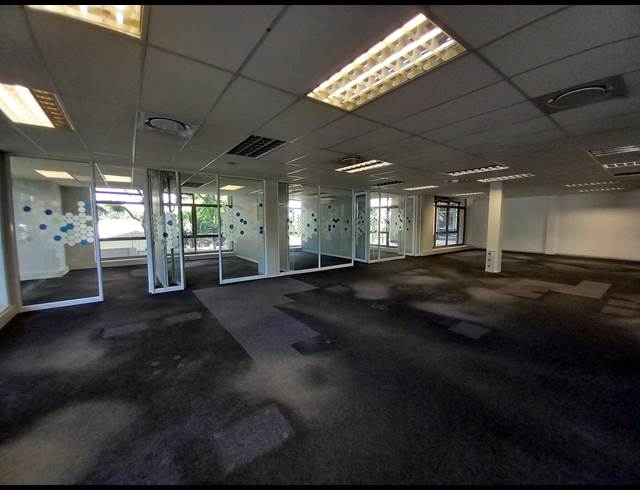 488M² OFFICE TO LET IN BRYANSTON