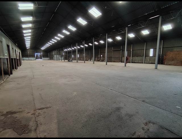 3,200M² WAREHOUSE TO LET IN GERMISTON SOUTH