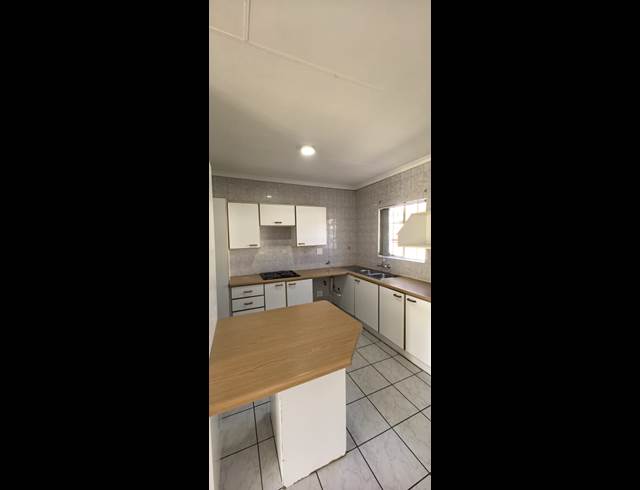 2 BEDROOM TOWNHOUSE TO LET IN EDENVALE CENTRAL