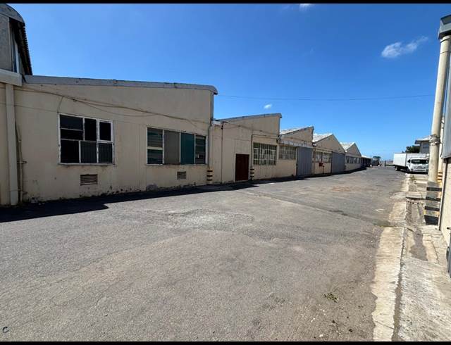 3,369M² WAREHOUSE TO LET IN EPPING INDUSTRIAL