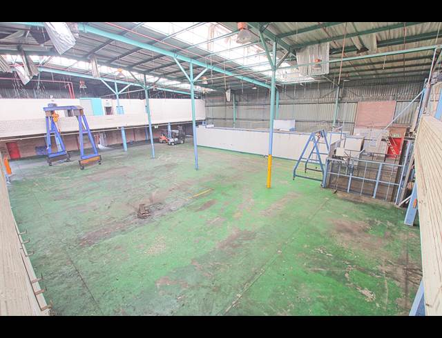 3,562M² WAREHOUSE TO LET IN INDUSTRIA