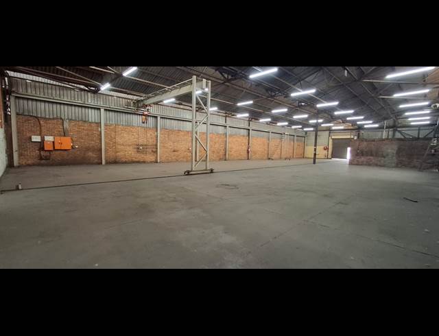1,000M² BUILDING TO LET IN BENONI SOUTH
