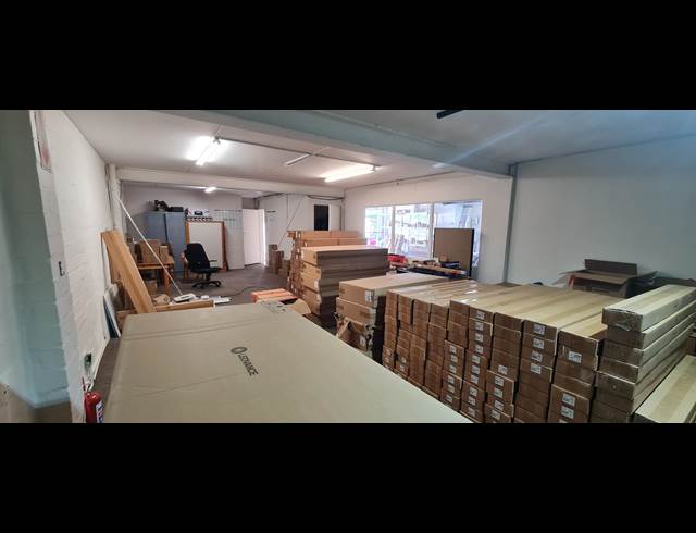 500M² WAREHOUSE TO LET IN DIEP RIVER