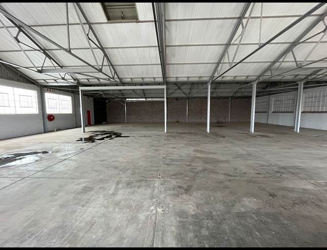 750M² WAREHOUSE TO LET IN NEW ERA