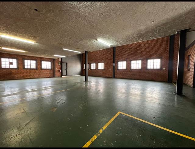 318M² WAREHOUSE TO LET IN HENNOPSPARK