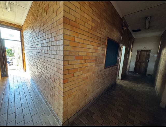 3,650M² WAREHOUSE TO LET IN LONGDALE