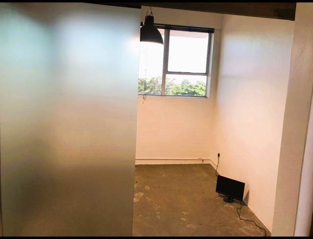 400M² OFFICE TO LET IN FORESHORE