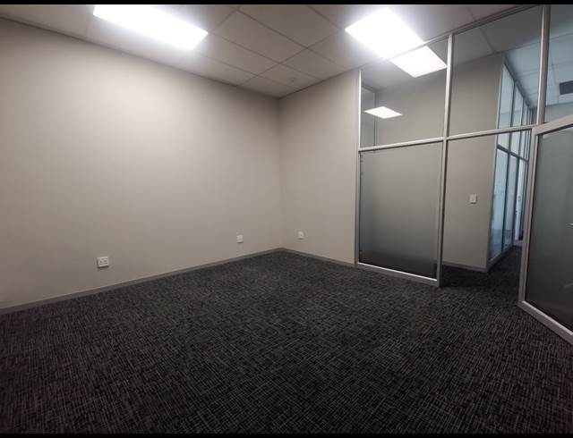 25M² OFFICE TO LET IN RYNFIELD