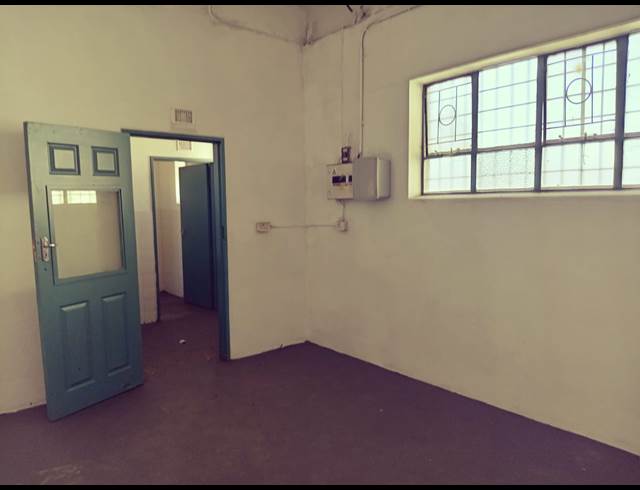 107M² WAREHOUSE TO LET IN PINETOWN CENTRAL