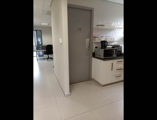 138M² OFFICE TO LET IN UMHLANGA RIDGE