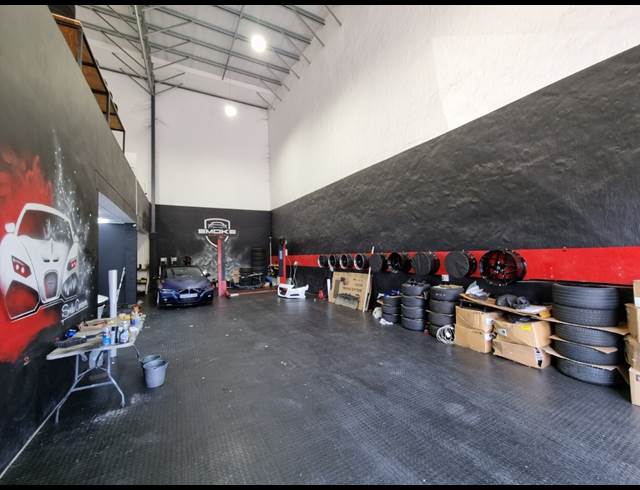 322M² WAREHOUSE TO LET IN LINBRO PARK