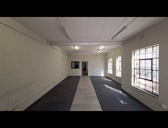 600M² FACTORY TO LET IN INDUSTRIA NORTH