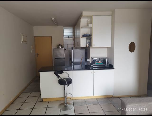2 bed property to rent in SOUTH BEACH