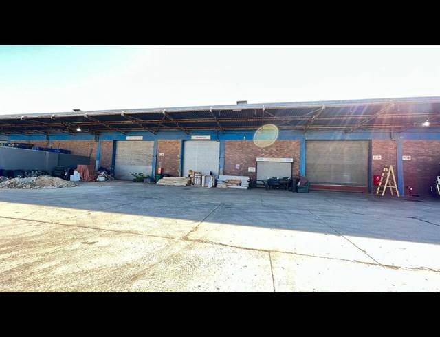 2,800M² WAREHOUSE TO LET IN TROJAN